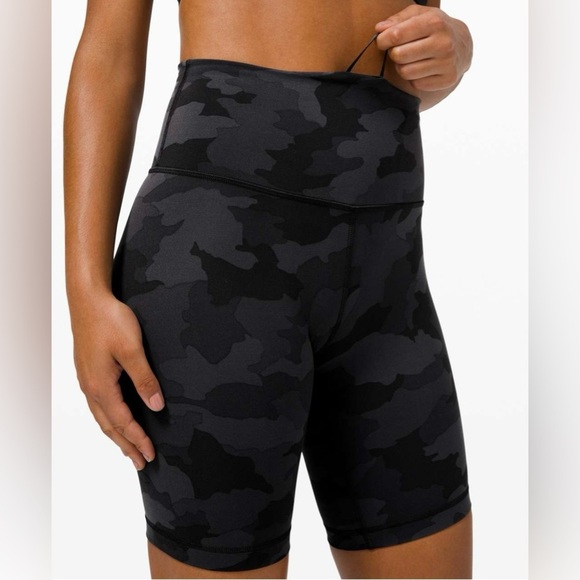 Lululemon Wunder Train High-Rise Shorts 8” Heritage 365 Camo Deep Coal Multi Sz8 - Picture 4 of 8